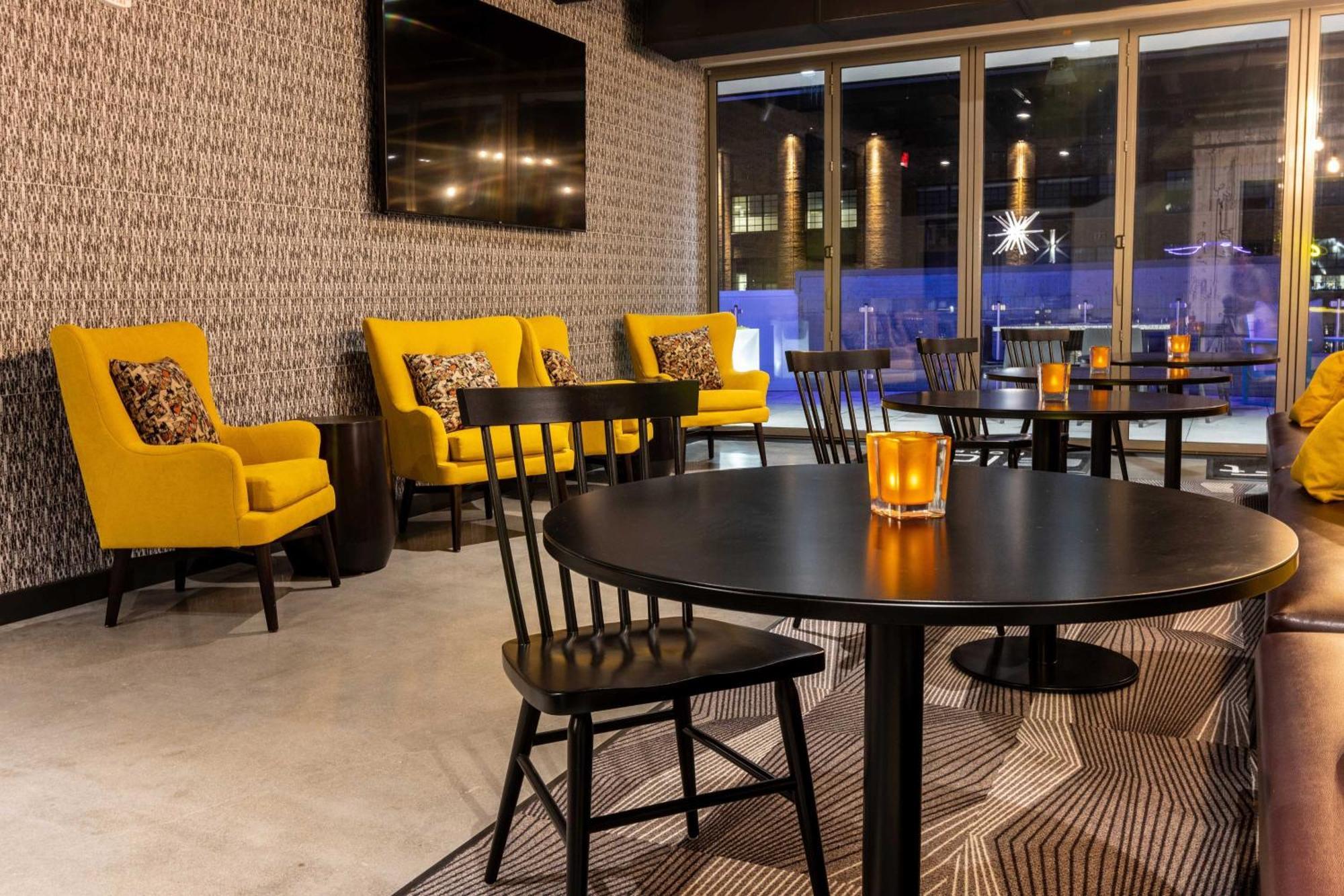 Aloft St. Louis Cortex Екстериор снимка
